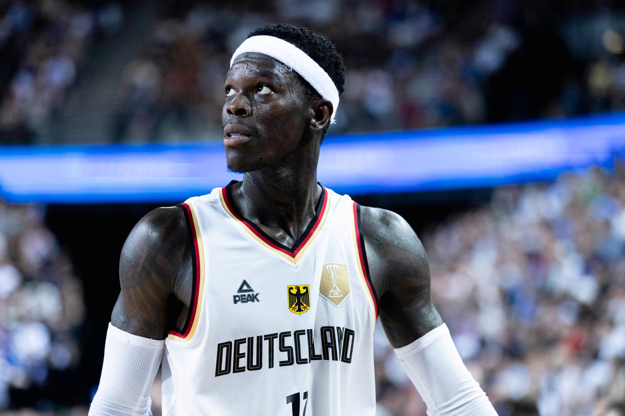 Dennis Schröder et Emma Meesseman porte-drapeaux : et de sept représentants du basket mis à l’honneur lors de la cérémonie d’ouverture !