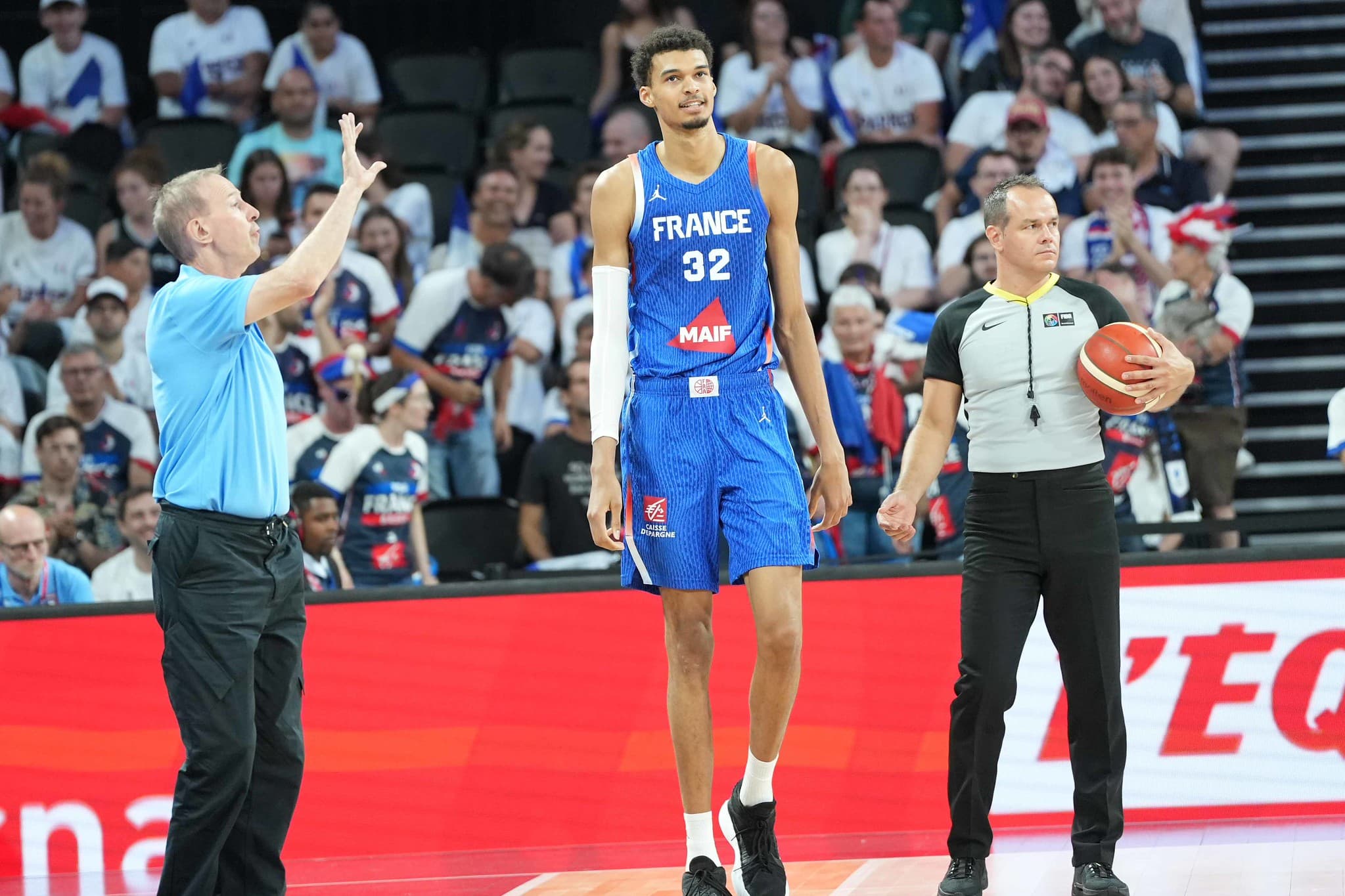 Victor Wembanyama veut retrouver les Bleus cet été, pour les matchs de qualification à la Coupe du Monde : « C’est clairement mon but », annonce le Français