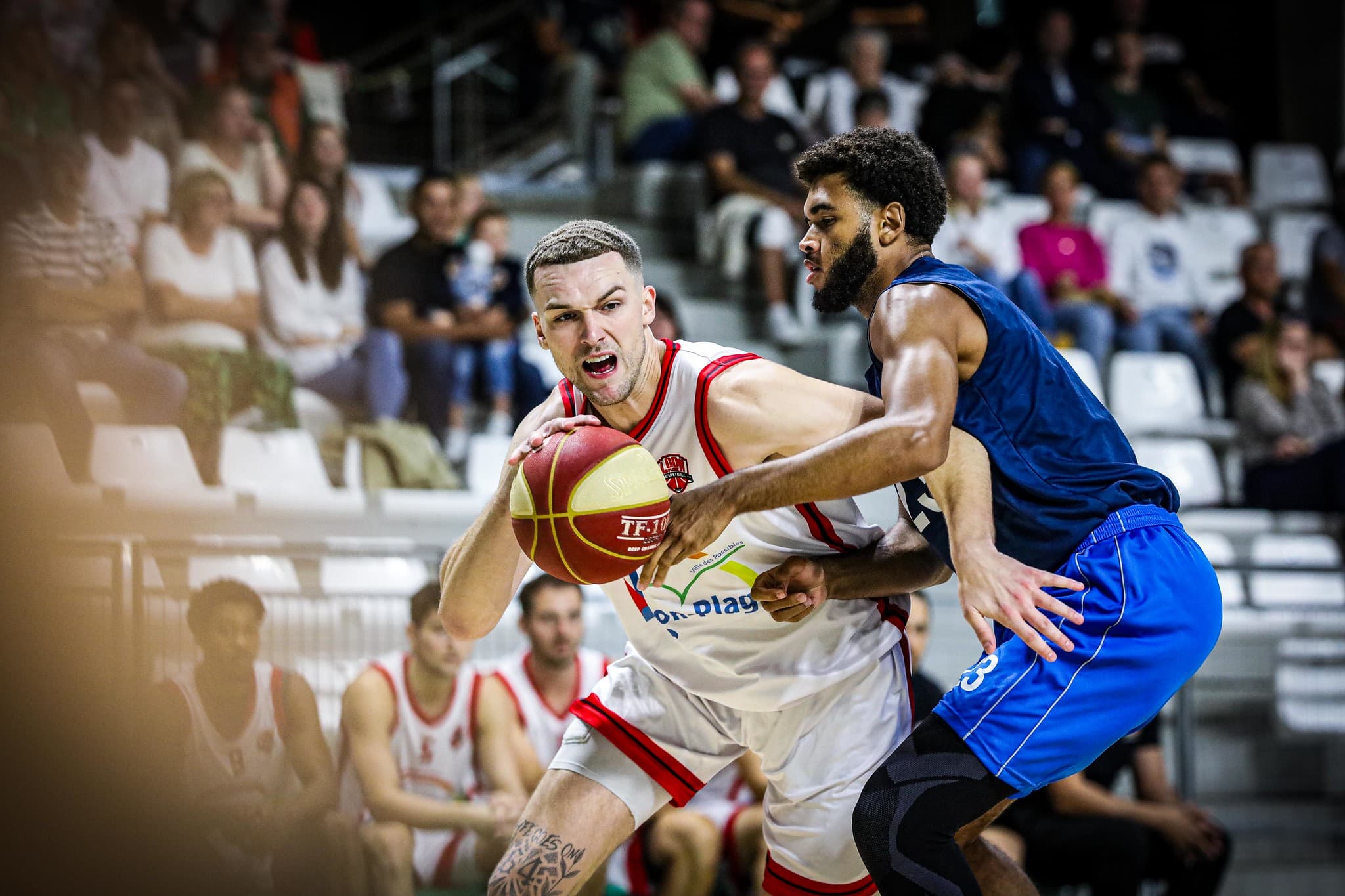 Matthias Flosse, sans club, est partenaire d’entraînement avec une formation d’ÉLITE 2