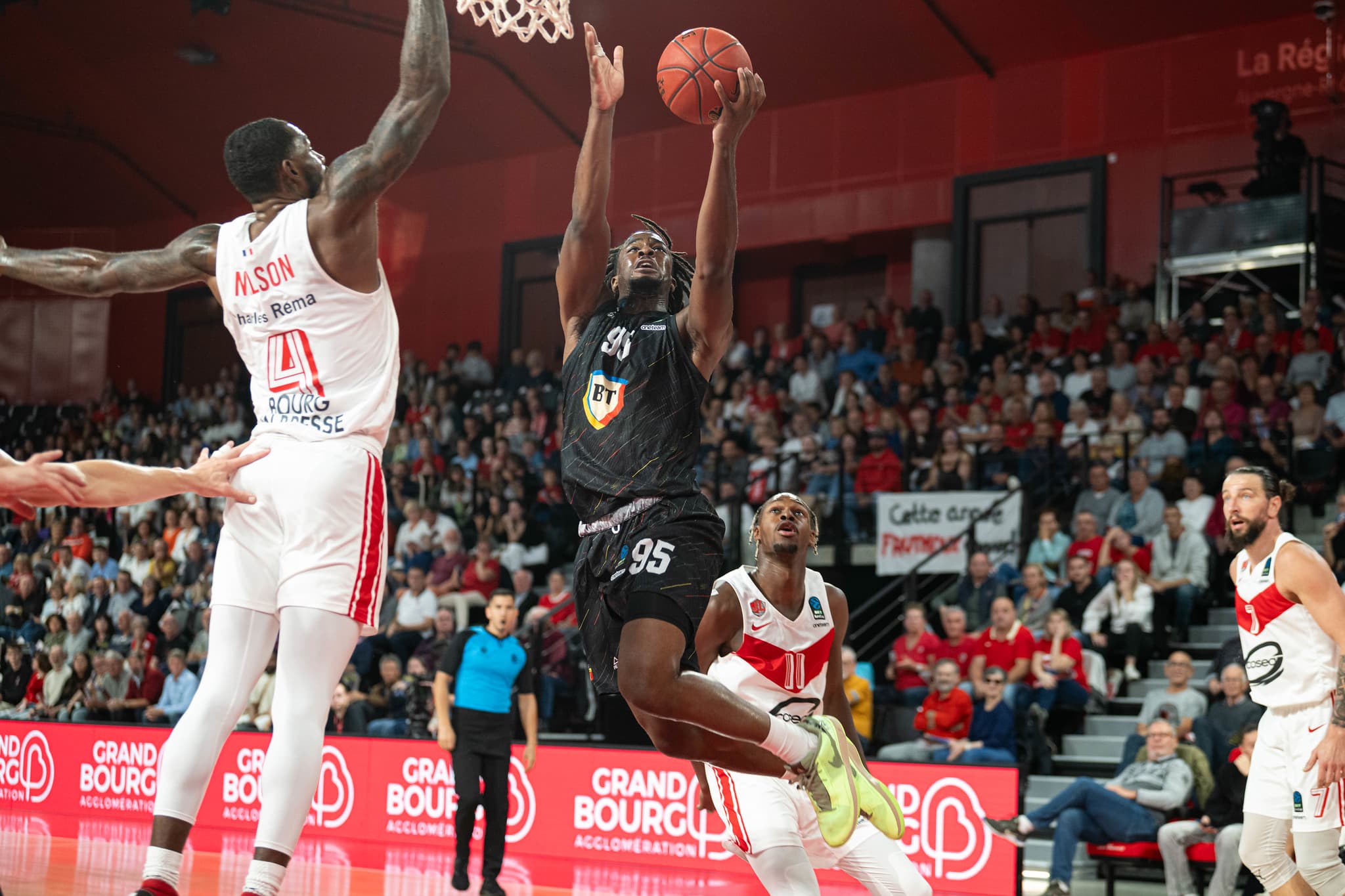 ITW Adam Mokoka (JL Bourg) : « Je suis vraiment content de revenir en France ! »