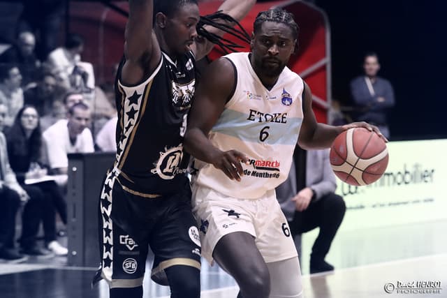 Rosaire Malonga (Charleville-Mézières) signe le premier triple-double en NM1 depuis février 2023