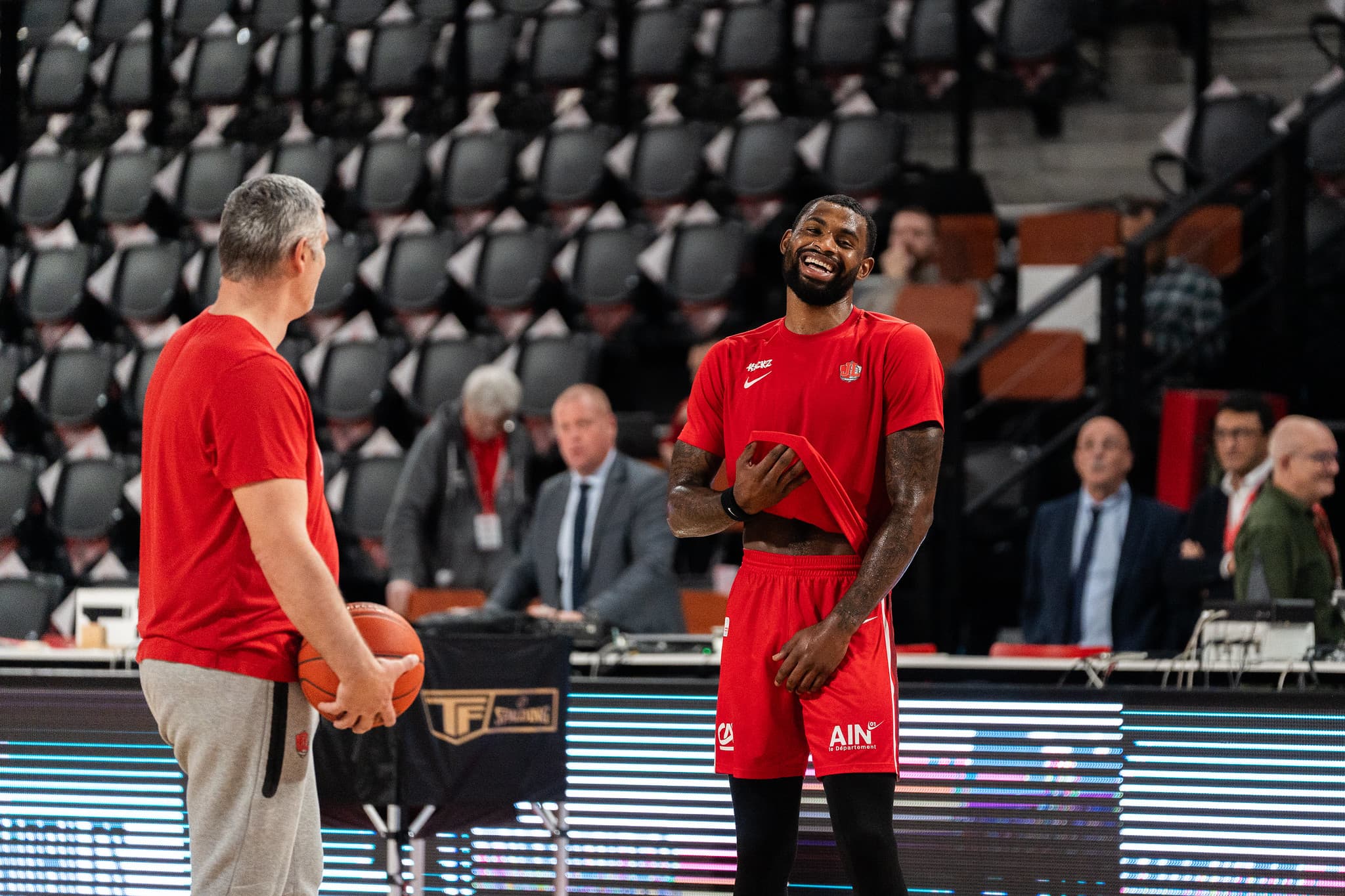 La JL Bourg discute avec Adrian Nelson et veut « garder un maximum de joueurs »