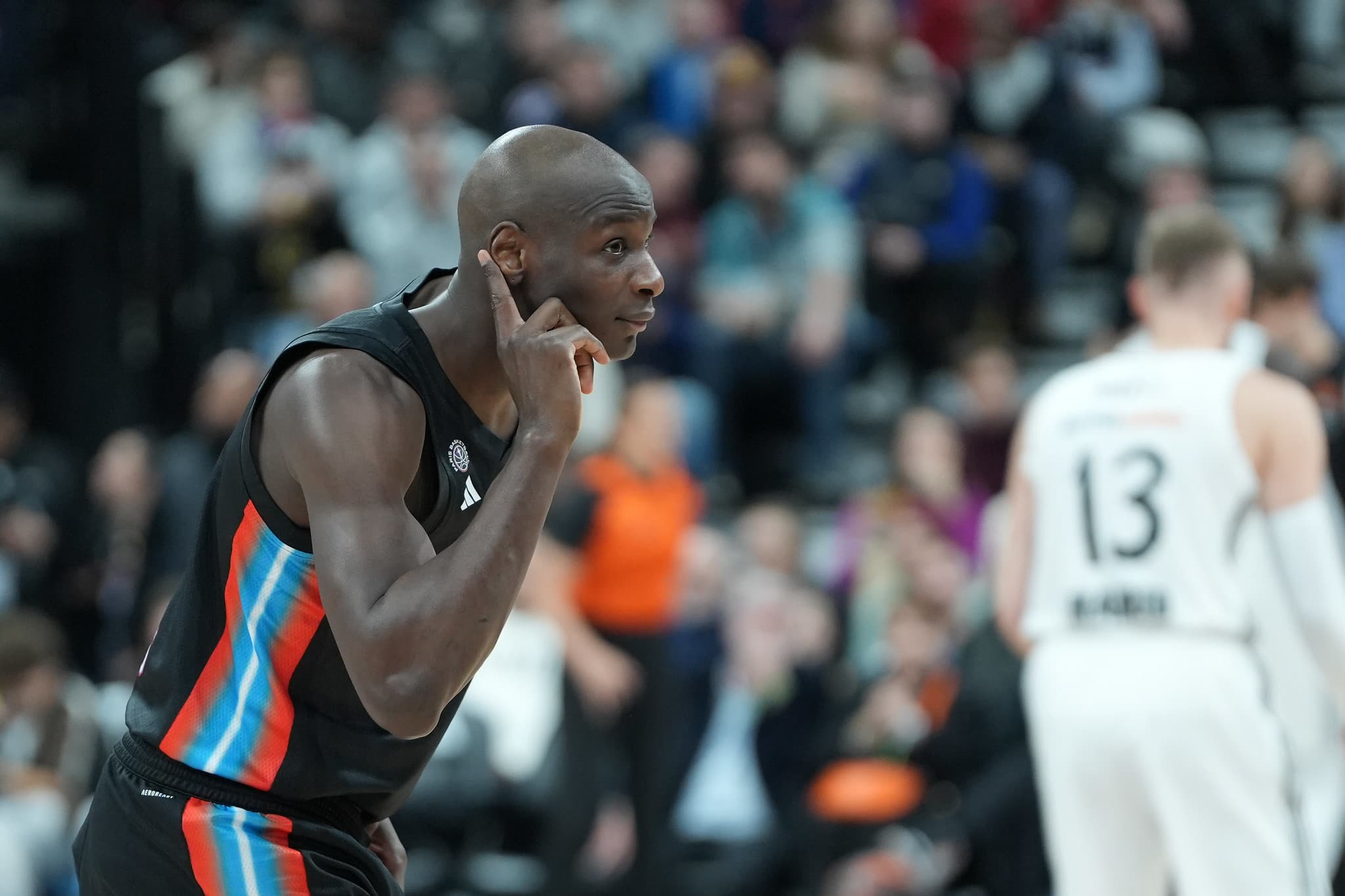 Le grand écart de Bandja Sy : de l’EuroLeague avec Paris à… la Roumanie !