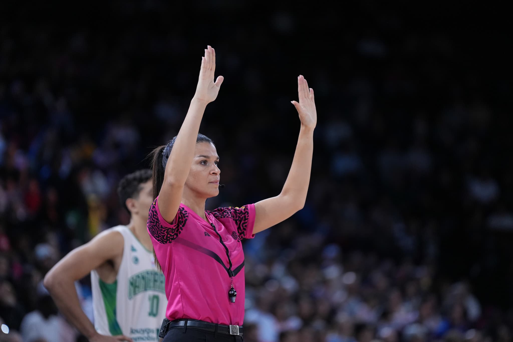 Trois arbitres français désignés pour l’EuroBasket féminin 2025