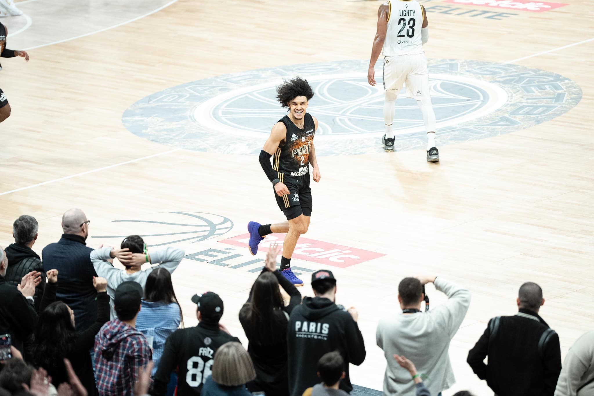 Officiel : Nadir Hifi reste au Paris Basketball pour la saison 2025-2026 !