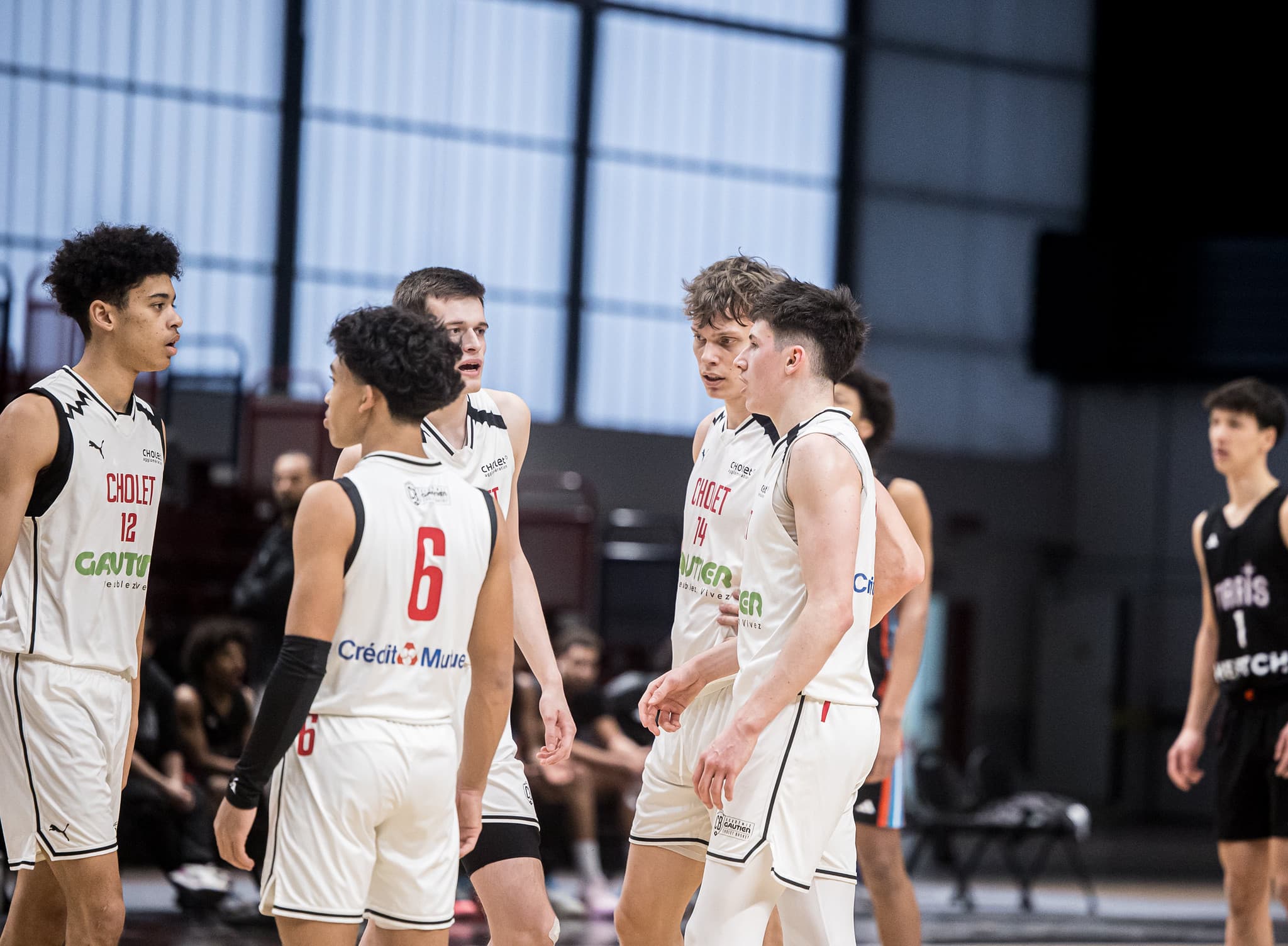 Après la vague de départs, les Espoirs de Cholet Basket sur le point d’accueillir un renfort angevin