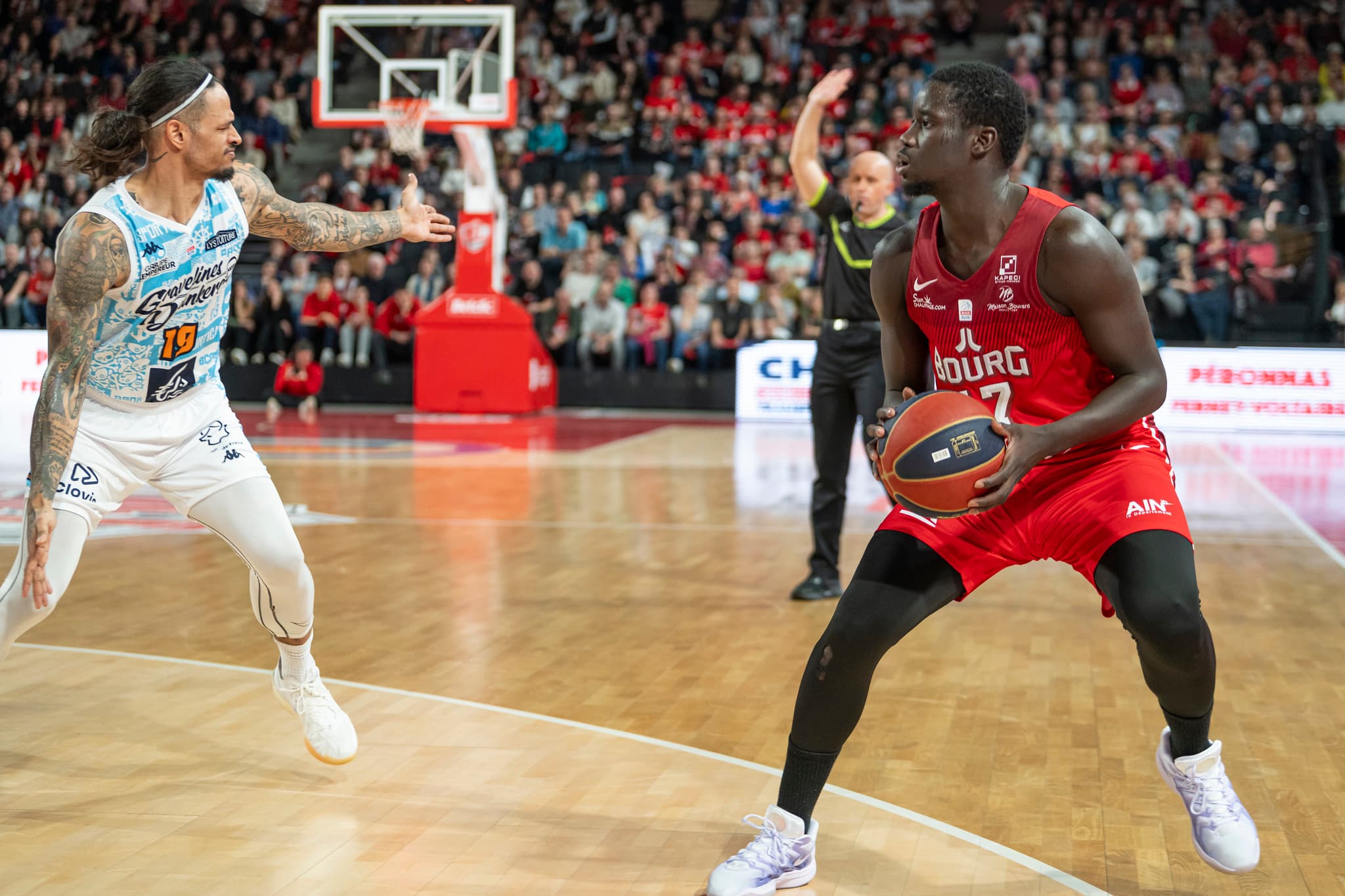 Bourg : Gauthier Denis arrêté cinq semaines, Khadim Kane promu