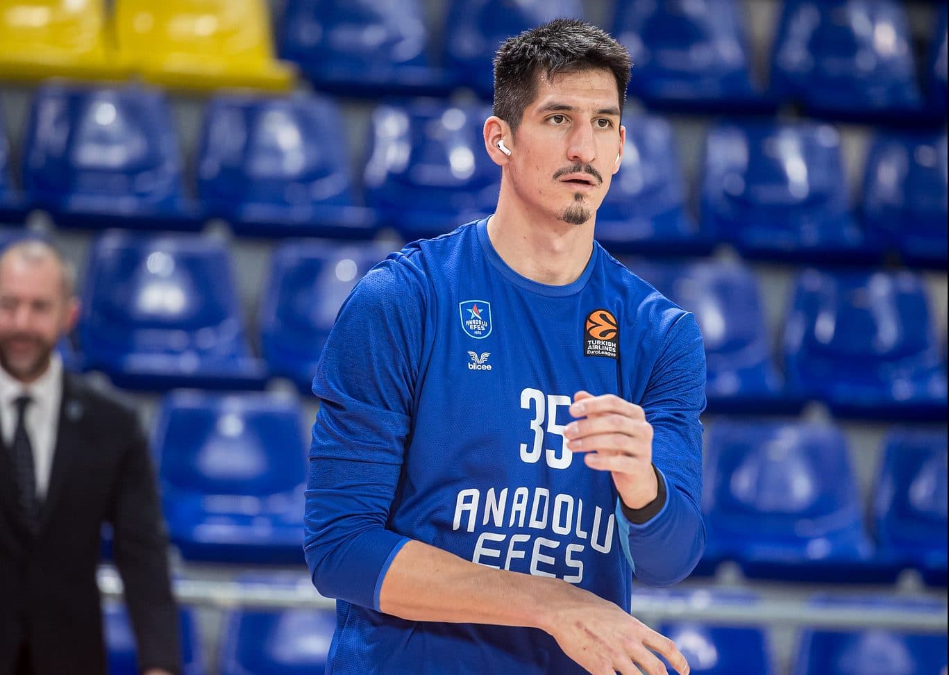 Paris pourrait s’offrir l’ailier de l’Anadolu Efes, Derek Willis
