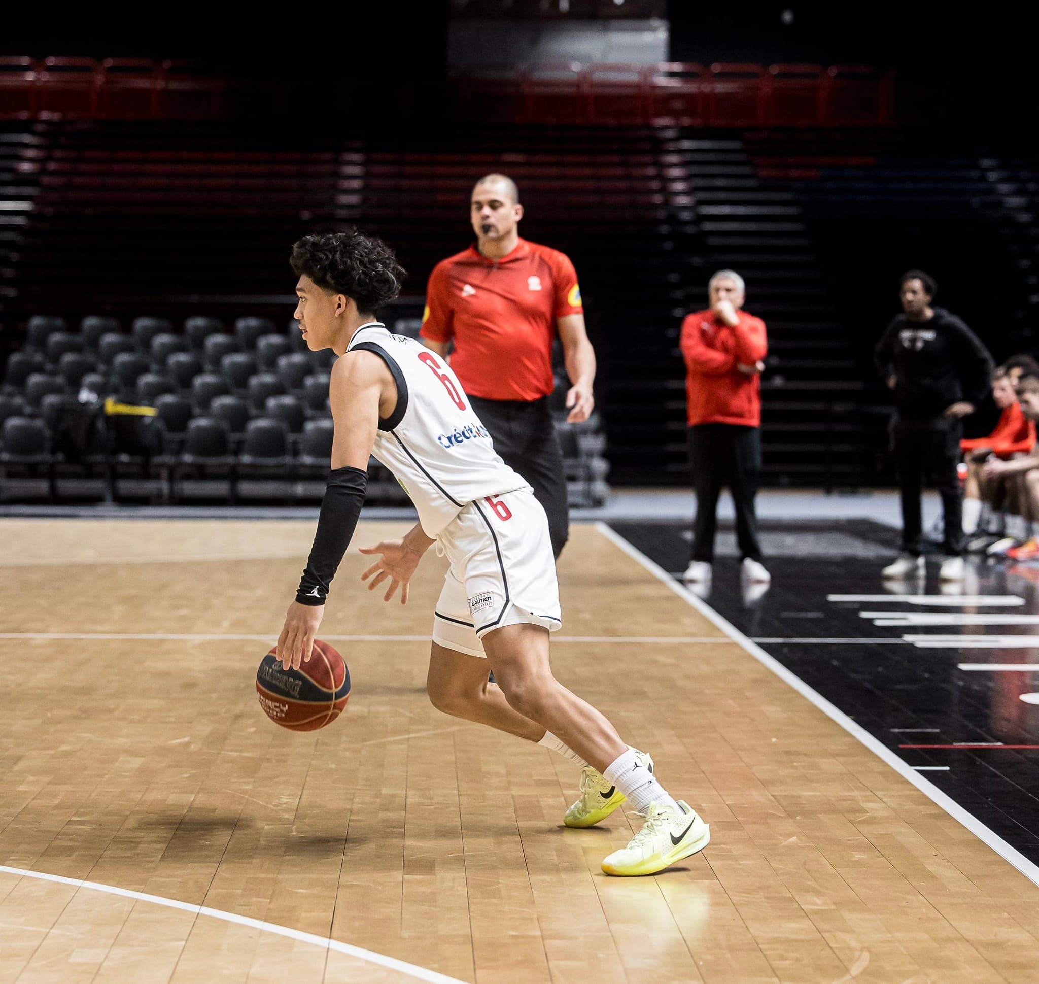 Aaron Towo-Nansi s’est entraîné pour la première fois avec les pros de Cholet Basket