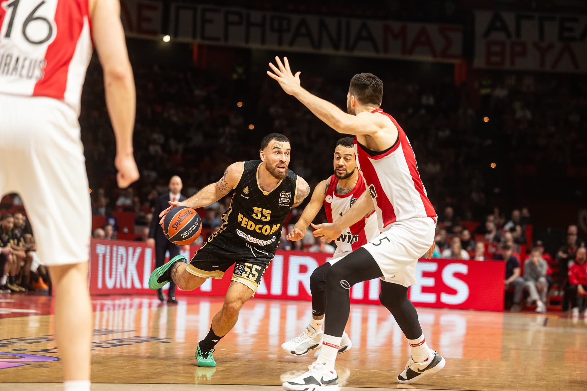 Suspension de Mike James : une échauffourée nocturne à l’origine de la sanction de Monaco ?