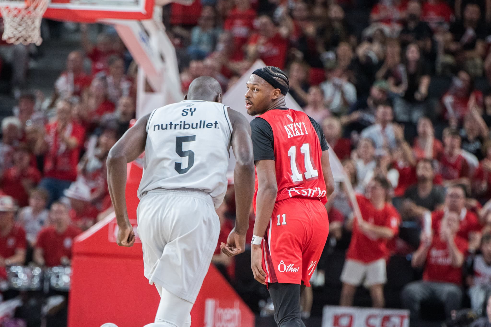 Officiel : Joël Ayayi rejoint le Paris Basketball