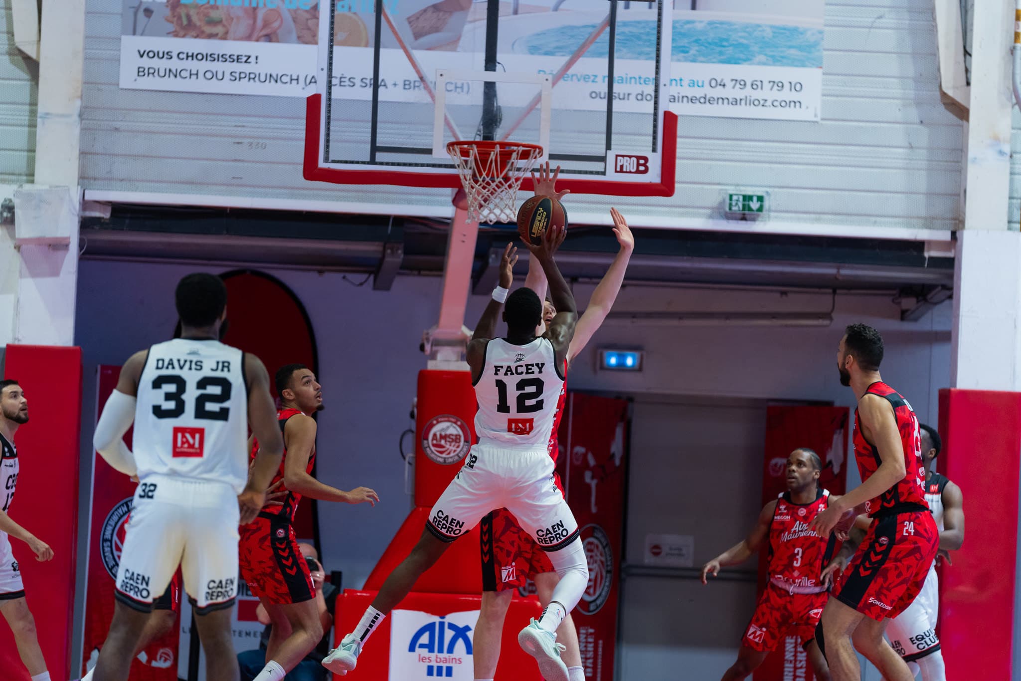 Prolongé à Caen, Kentan Facey continue d’écrire sa route avec Stéphane Eberlin