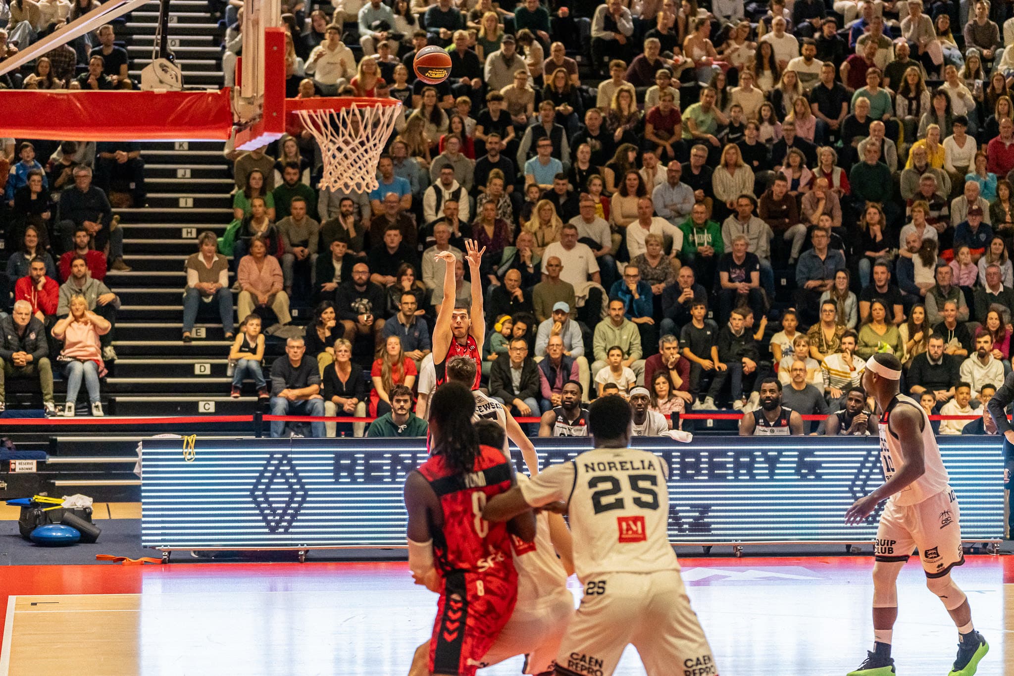 Corentin Falcoz rempile pour une quatrième saison à Aix-Maurienne