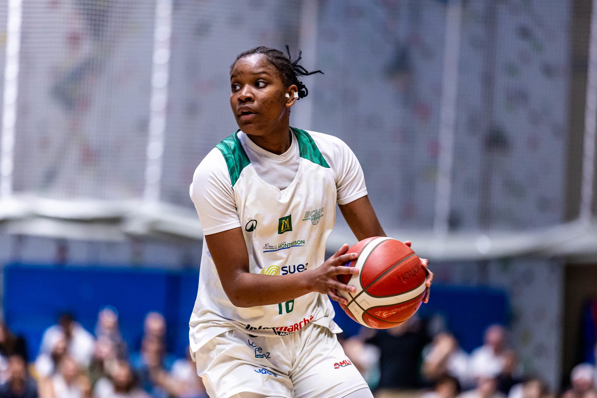 Sacrée MVP de la saison régulière de LF2, Manaëlle Yerbé annonce son départ de Montbrison