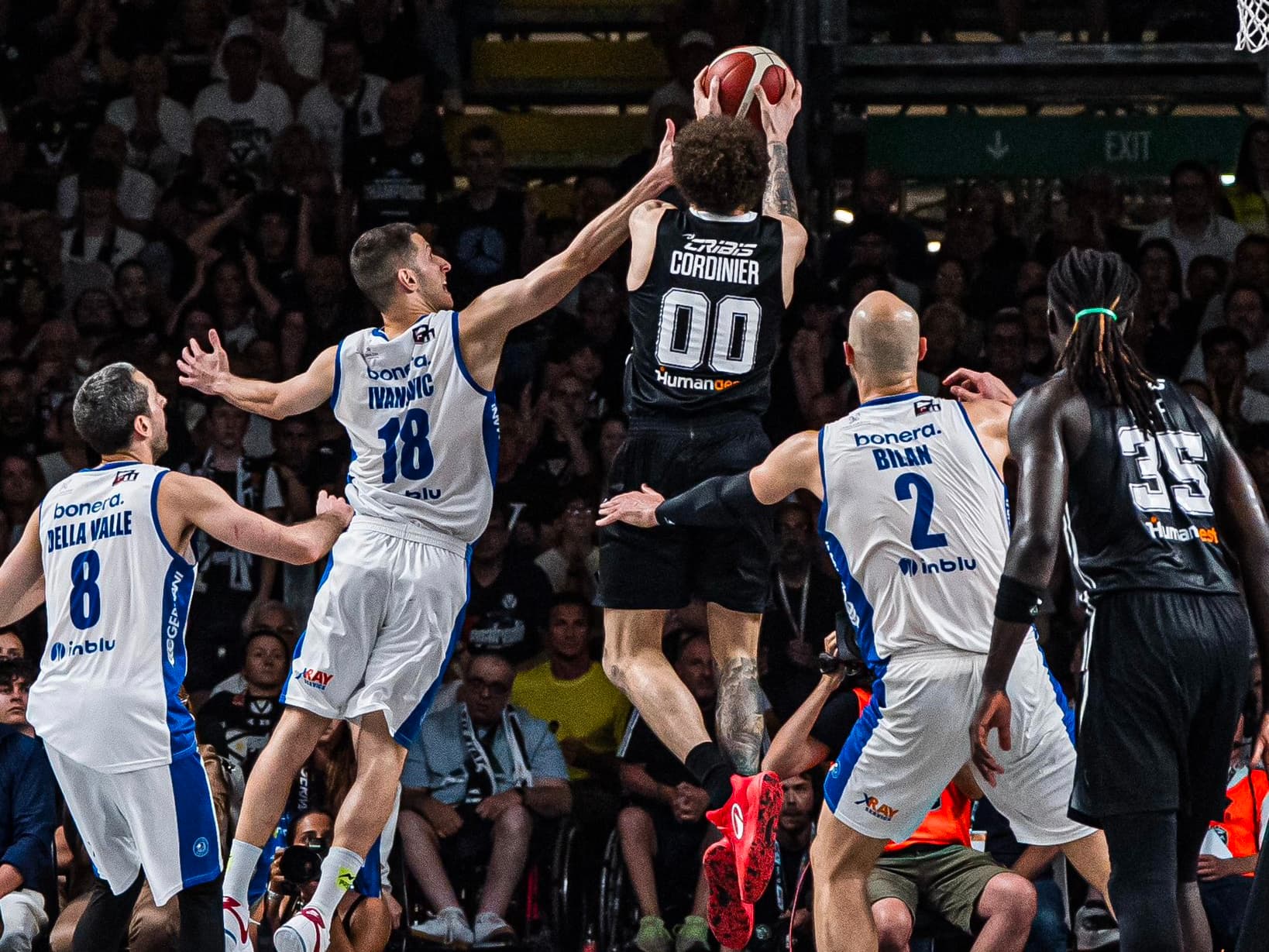 Isaïa Cordinier se rapproche de son premier titre en Italie… avec l’un des plus gros rebonds de sa vie !