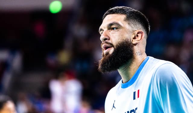 Grave blessure confirmée pour Vincent Poirier : Le coup de grâce d’une saison cauchemardesque à l’Anadolu Efes