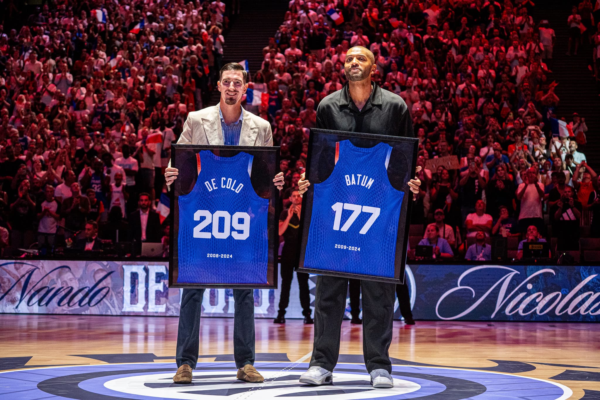 Nicolas Batum et Nando De Colo honorés pour leur carrière avec la France : « Ça clôt vraiment l’histoire »
