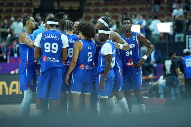En cas d’égalité à trois, les Bleus auront besoin d’une victoire de 25 points contre la Pologne !