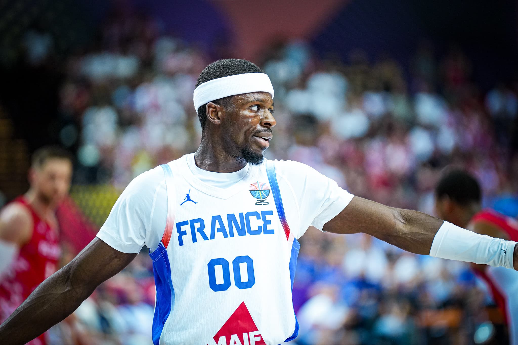 Sylvain Francisco a reçu plus de 3 000 messages racistes : « C’est inadmissible, je vais en parler jusqu’au bout ! »