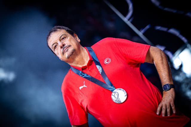 La conférence de presse expéditive d’Ergin Ataman : « Quand je perds, il n’y a rien de positif »