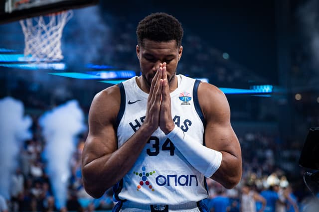 Giannis Antetokounmpo forfait avec la Grèce cet été : priorité à la récupération