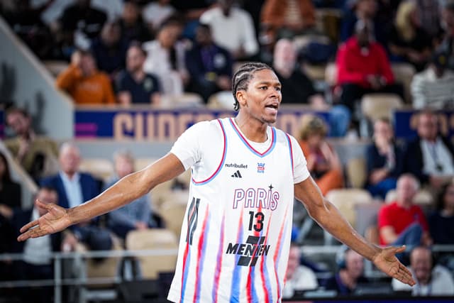 Allan Dokossi (Paris) en tête du top 10 de la semaine pour son poster-dunk face au Zalgiris Kaunas
