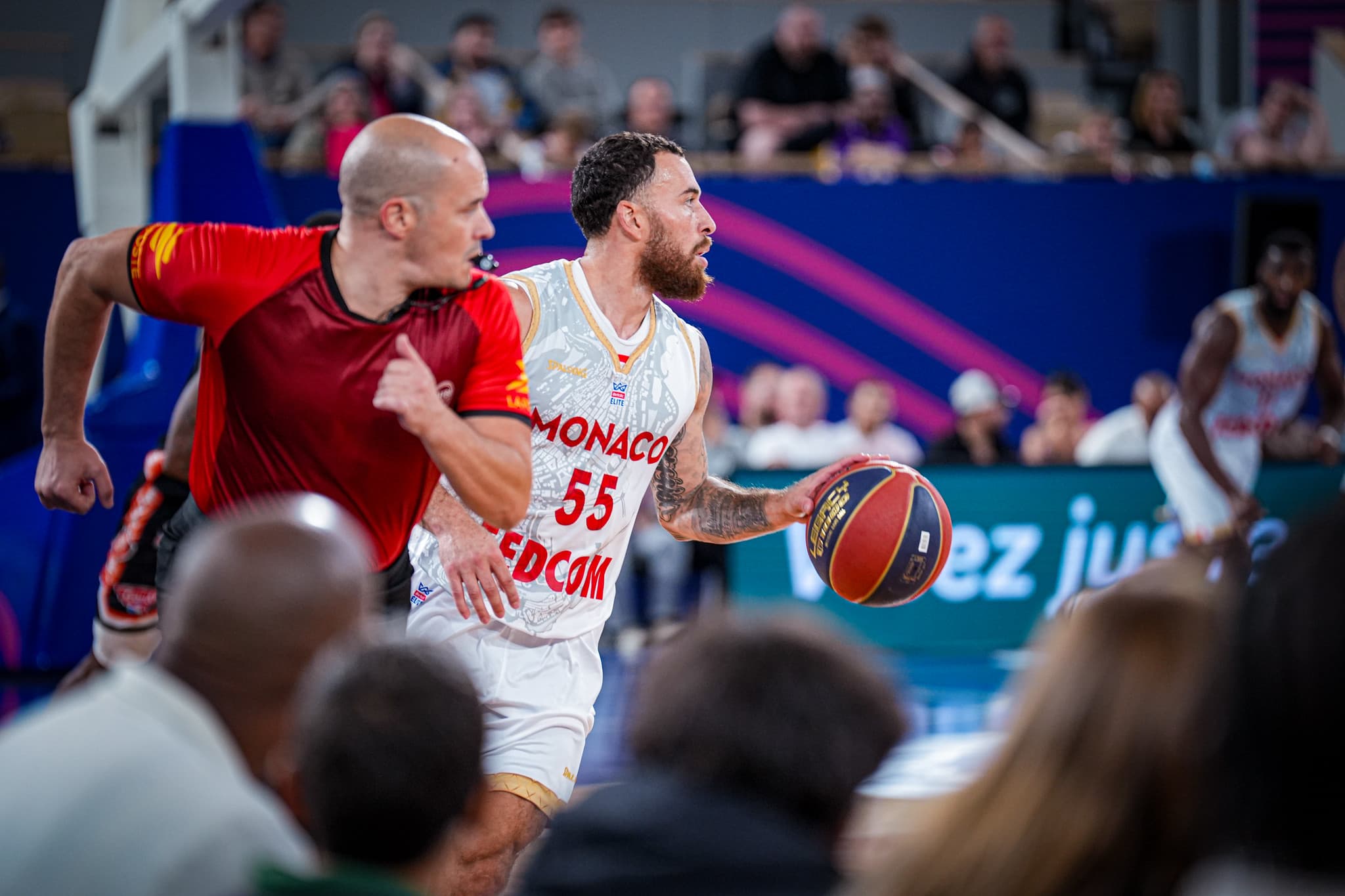 Mike James : de l’expulsion au tweet dans les vestiaires, épisode 2