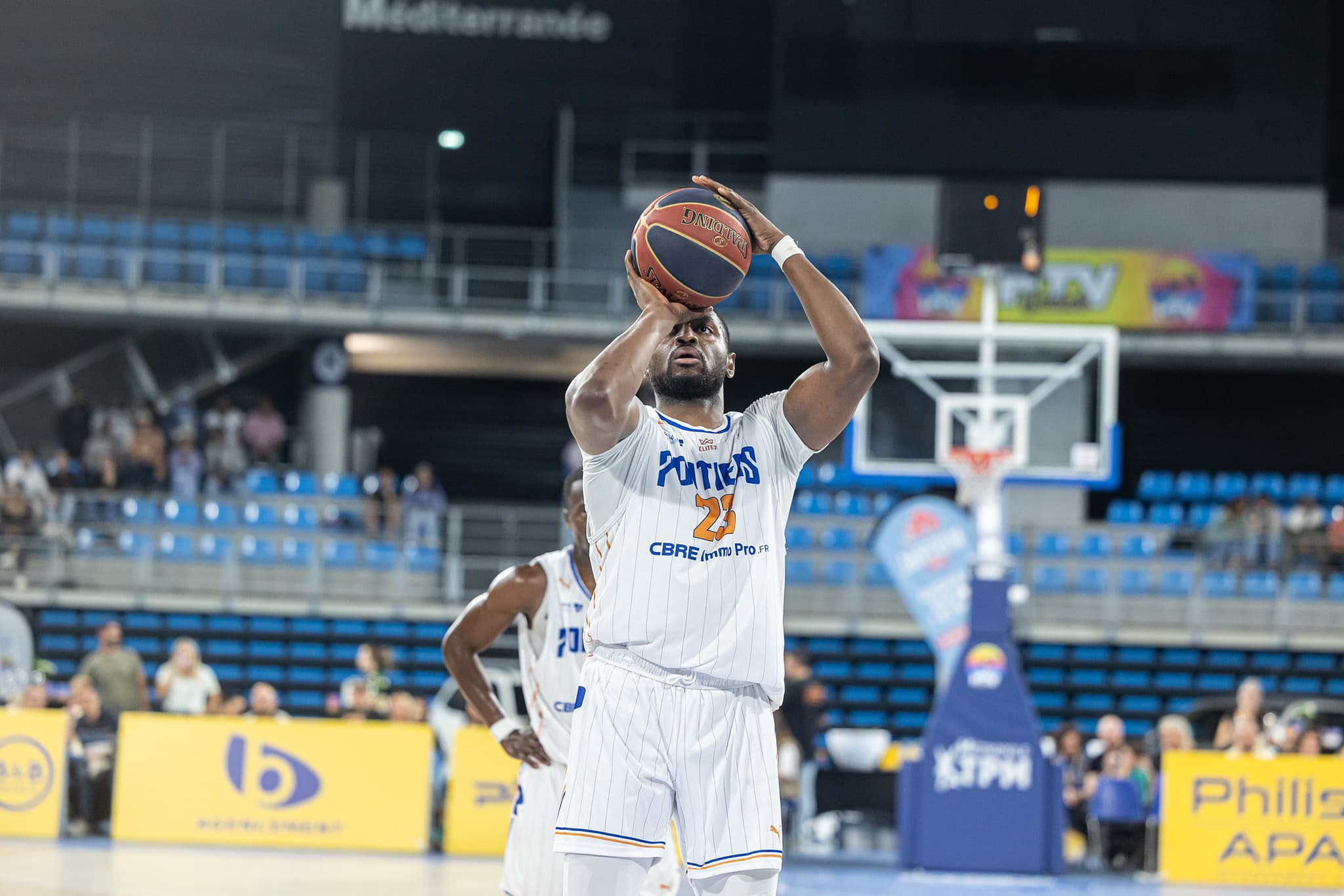 Idowu sur la touche, Poitiers recherche un nouveau joueur