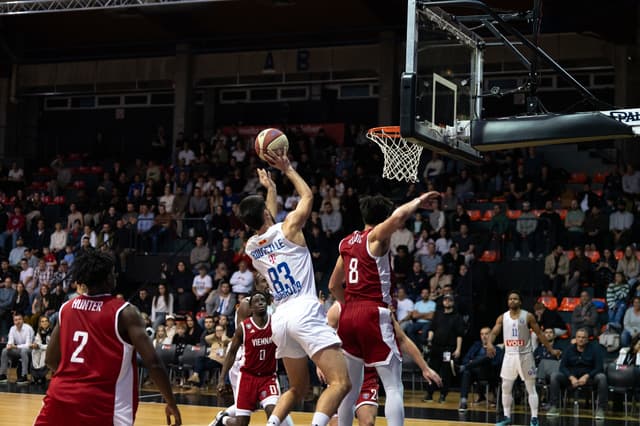 Duel d’anciens limougeauds en Ligue Adriatique : Souley Boum cartonne, mais le duo Boutsiele – Bouteille l’emporte