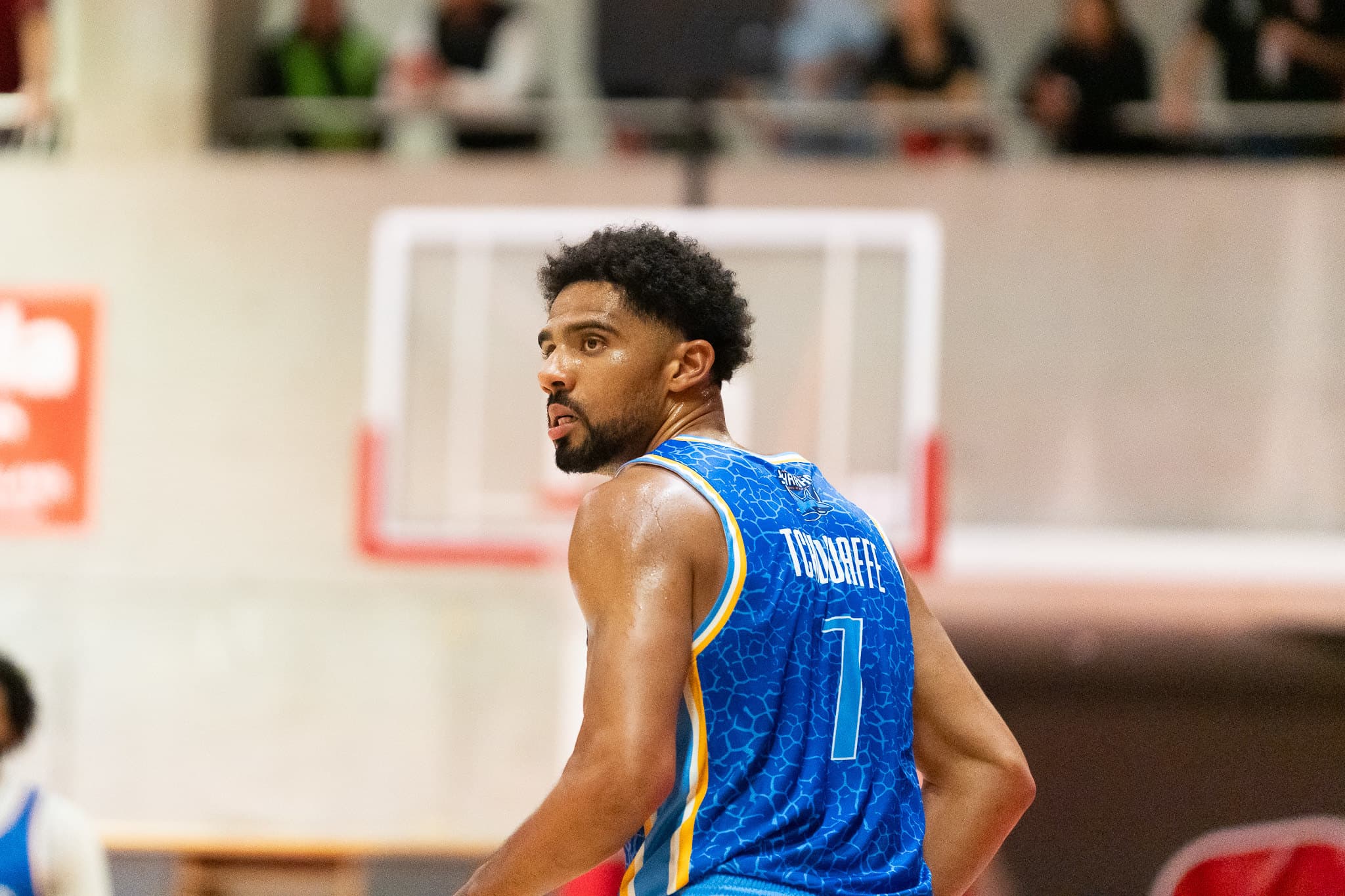 Bathiste Tchouaffé, le basketteur de Sciences Po Paris qui rêve de diplomatie