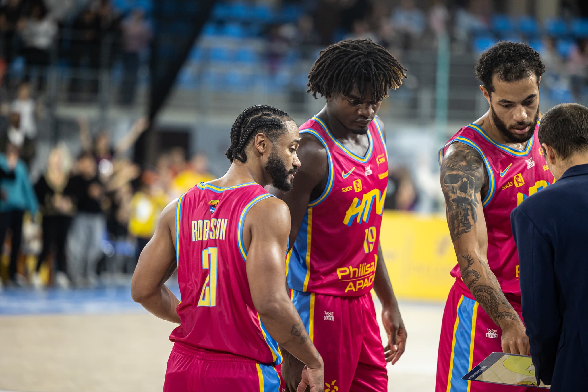 John Roberson fête sa prolongation au HTV par deux tirs décisifs contre Dijon !
