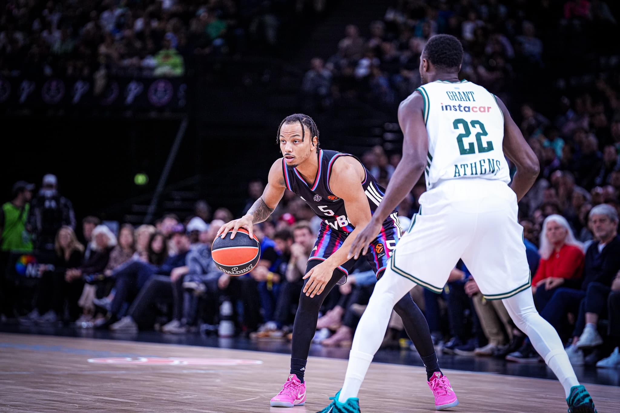 Justin Robinson élu MVP de la 37e journée d’EuroLeague, après une soirée record pour le chef d’orchestre du Paris Basketball