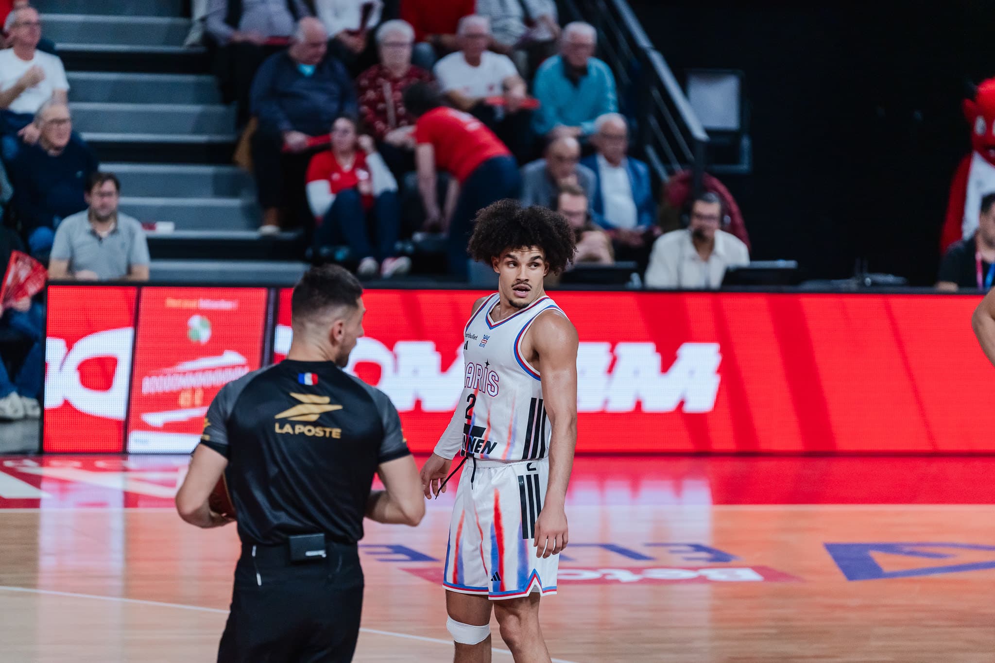 Nadir Hifi rend hommage à la défense de Cholet : « Je ne sais pas si une équipe d’EuroLeague a défendu comme ça sur moi »