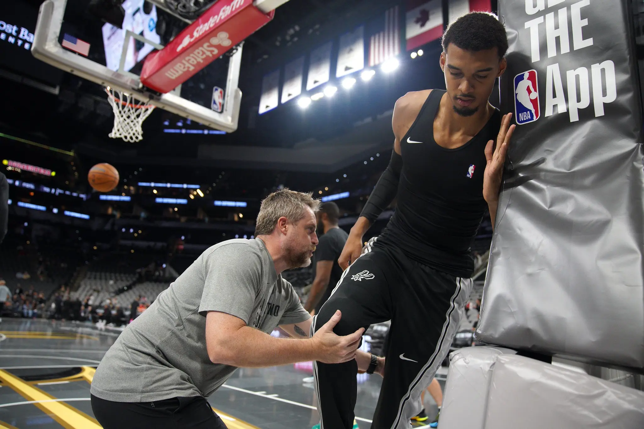 Retrouvailles repoussées pour Victor Wembanyama et Maxime Raynaud ?