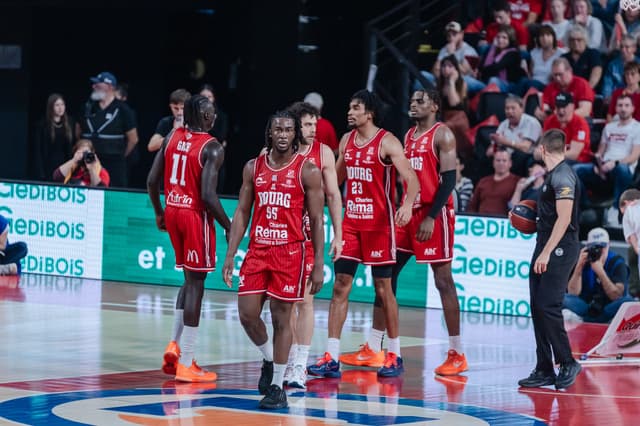 21 ans après, Bourg brise enfin la malédiction du derby à Ekinox face à l’ASVEL !