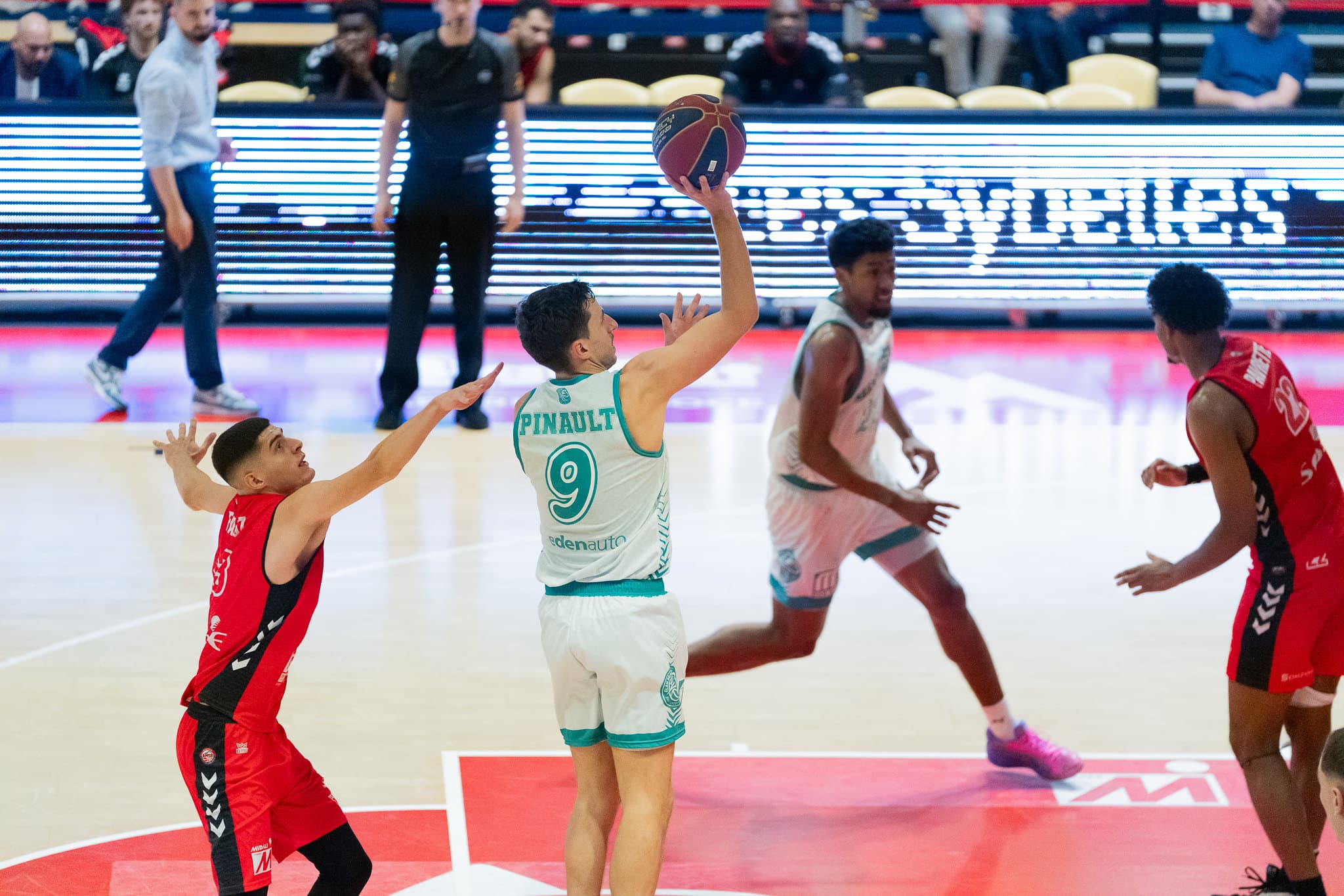 Et de neuf succès de rang pour l’Élan Béarnais face à Challans