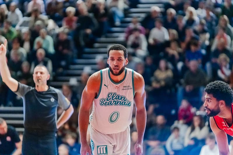 Derrière un Bryce Nze impérial, l’Élan Béarnais domine Nantes