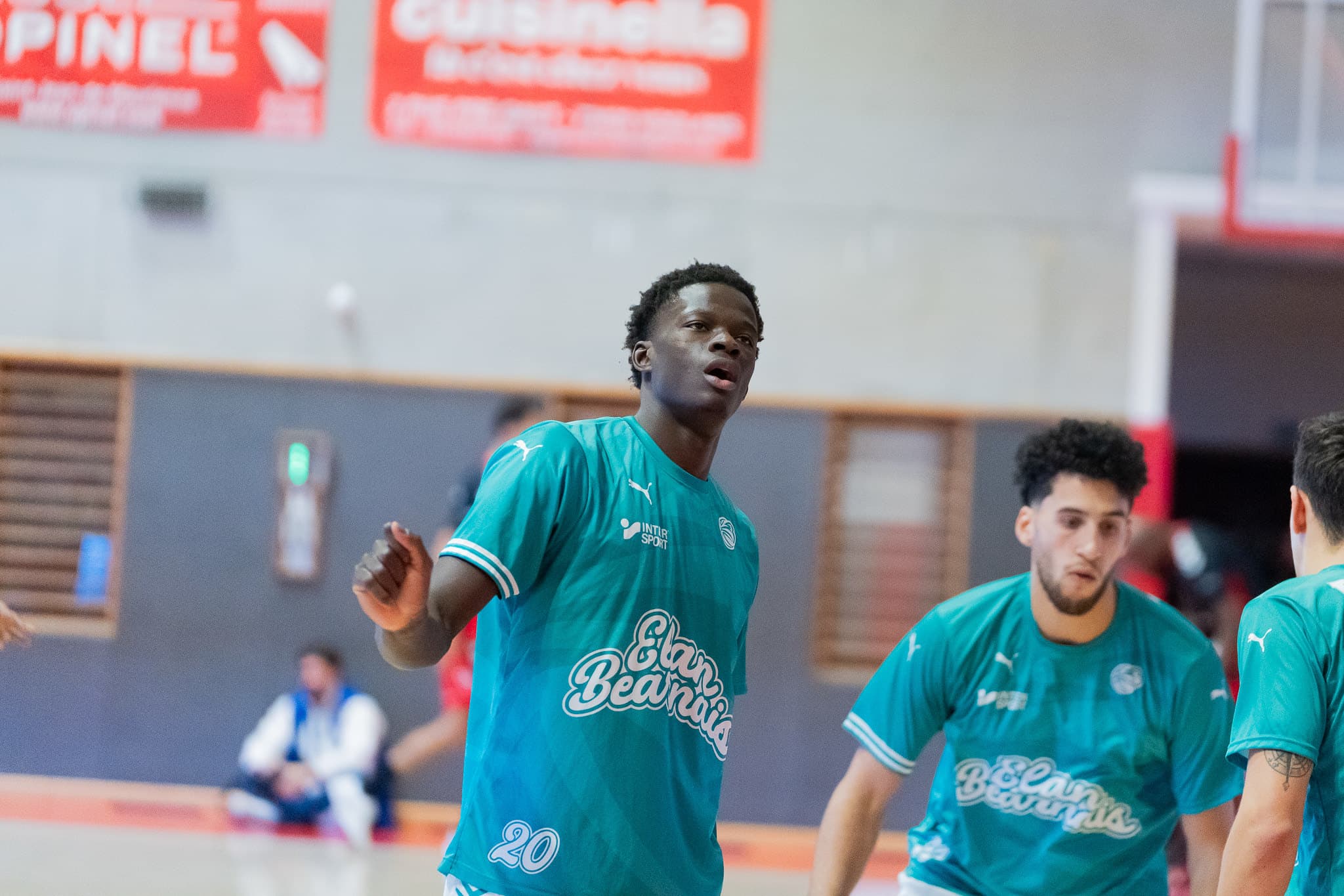 La Rochelle accélère déjà son mercato : un joueur de l’Élan béarnais ciblé, Germain Castano bientôt prolongé ?