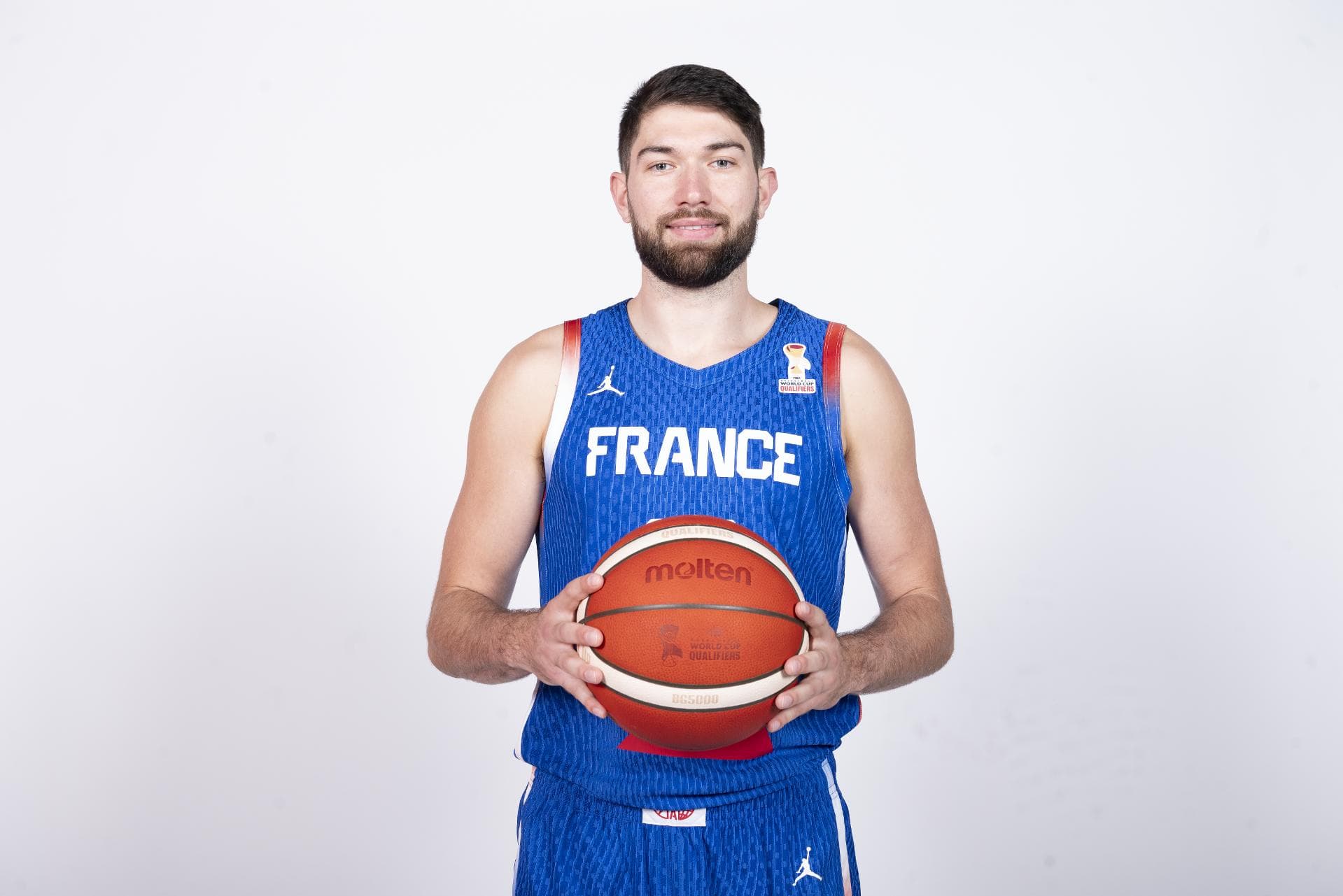 « Oublié du basket, presque mort », Killian Tillie, le rookie des Bleus, est prêt à rattraper le temps perdu