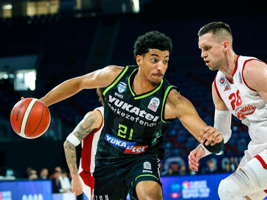 En Turquie, Malcolm Cazalon cherche une porte de sortie