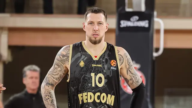 Daniel Theis regrette le silence de Tony Parker : « On aurait pu s’attendre à un appel »