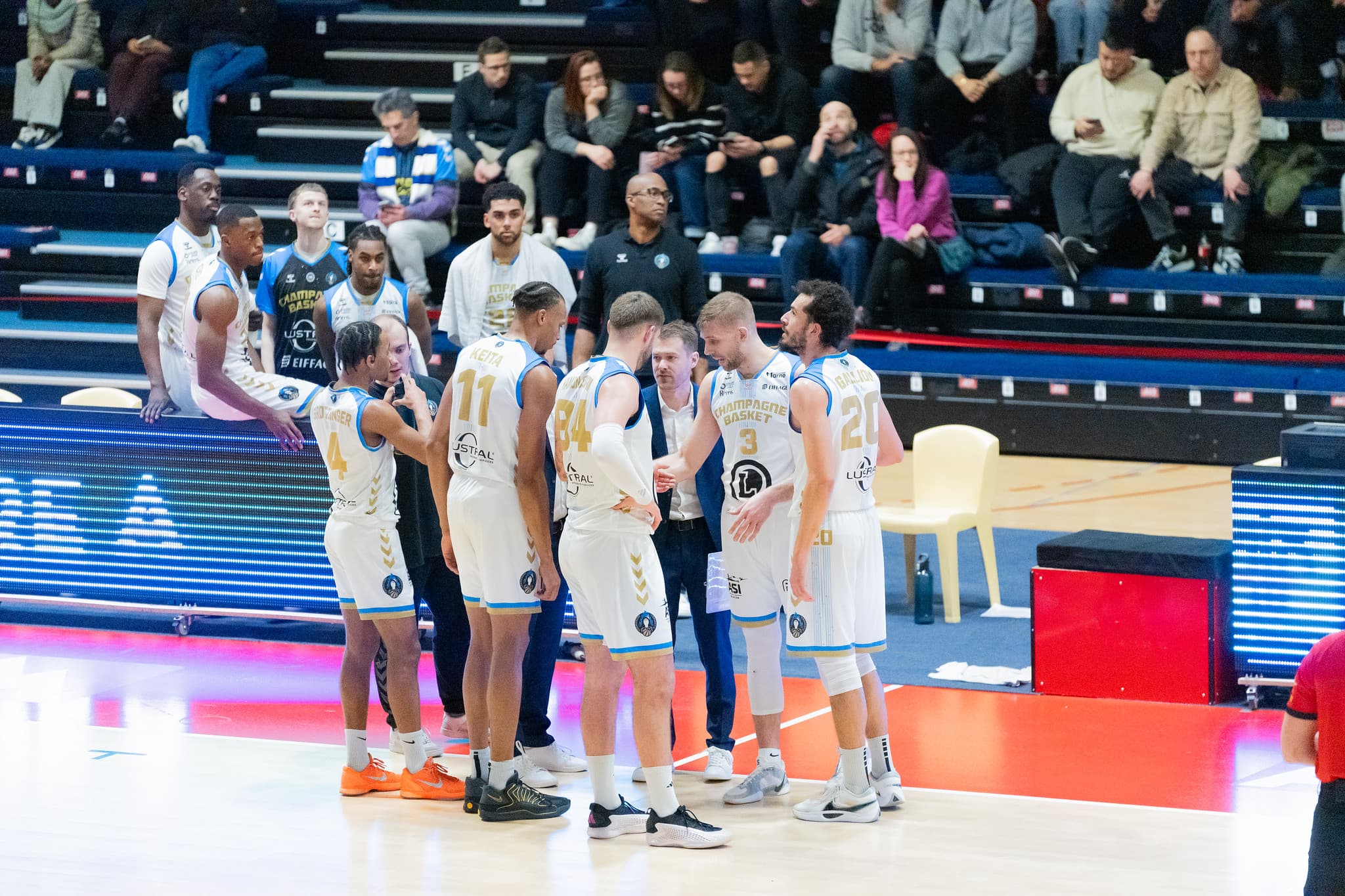 « Pas prêts à préparer les valises » : Vincent Dumestre veut prolonger la saison du Champagne Basket