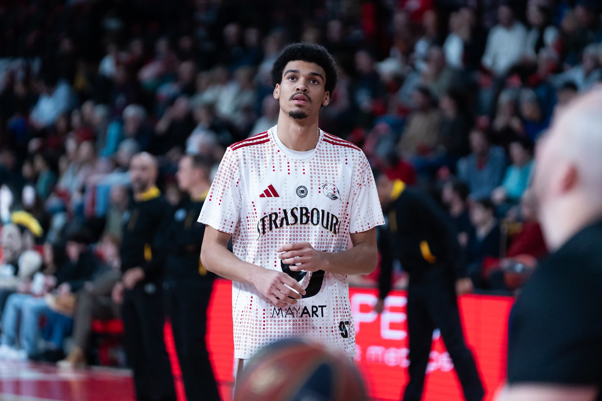 Oscar Wembanyama signe son match record et s’approche du triple-double lors de Strasbourg – Paris