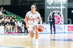 Cette saison avec Toulouse, Hortense Limouzin possède des moyennes statistiques de 14,4 points, 5,3 rebonds et 5,6 passes.