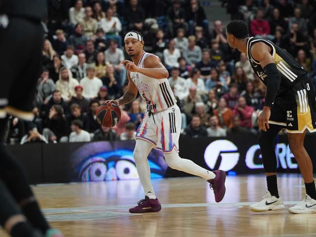 « On s’est dit les choses à la mi-temps » : Paris remonte 20 points de retard face à l’ASVEL et l’emporte en double prolongation !