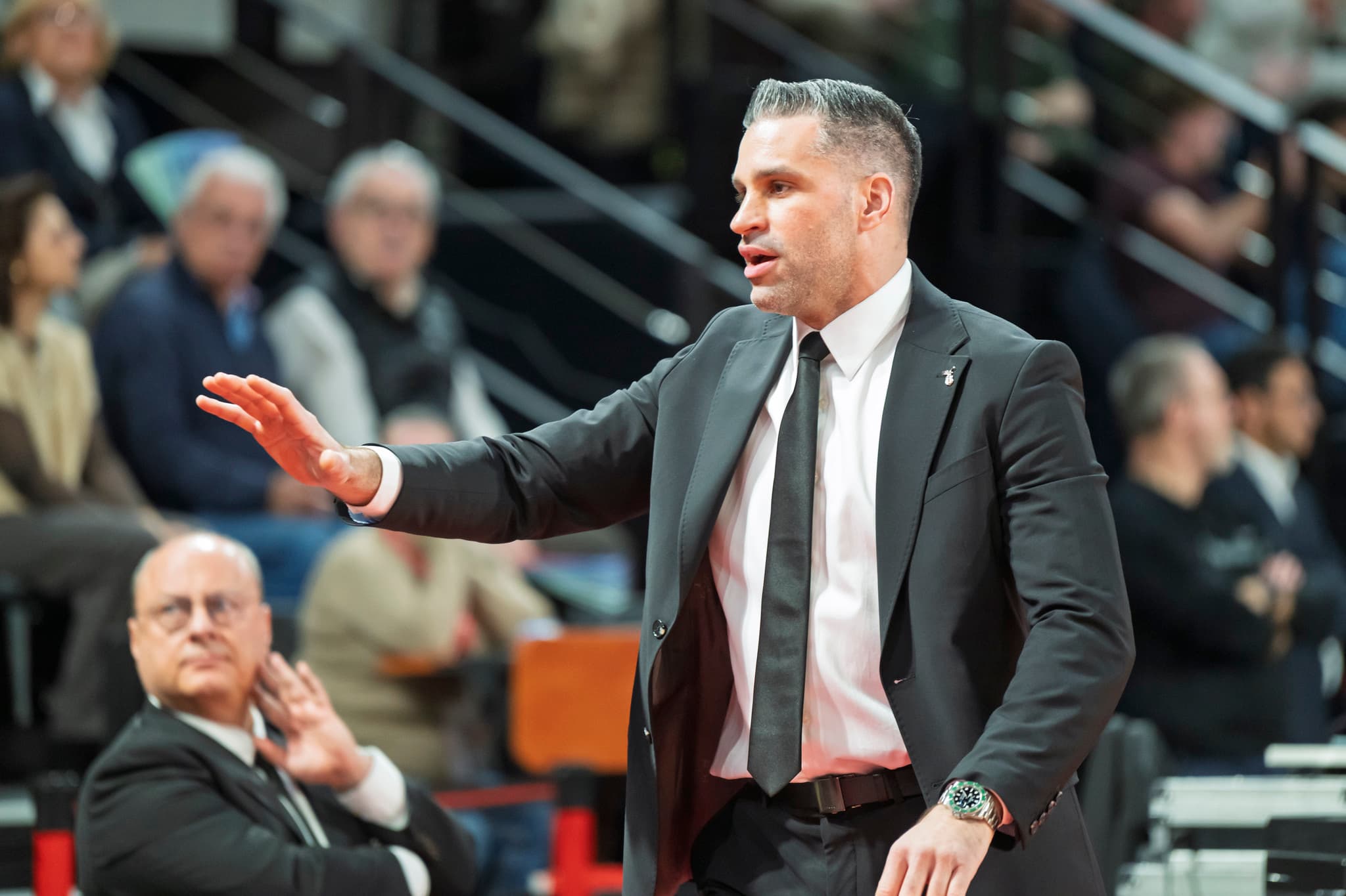 Le coach de Besiktas après la défaite face à Bourg : « Si tu ne peux pas gérer la pression, c’est que tu n’es pas fait pour ce métier ! »