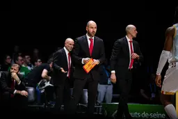 Vassilis Spanoulis ne coachera pas à Nanterre, comme Ilias Kantzouris : c'est donc Sergii Gladyr (à droite) qui prendre le rôle de n°1