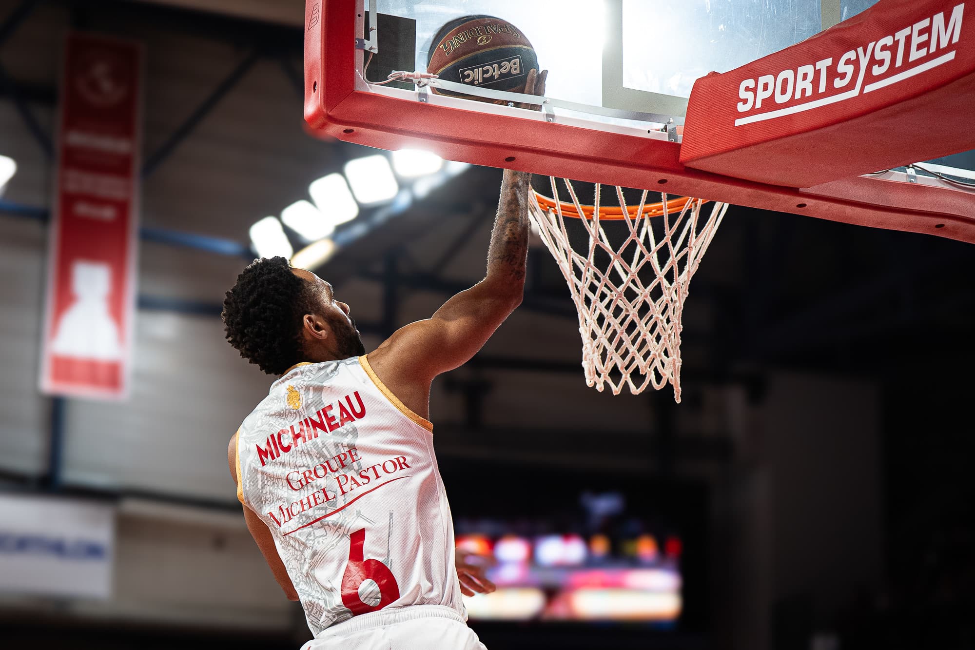 De Monaco à la… Tanzanie : David Michineau va jouer la BAL !