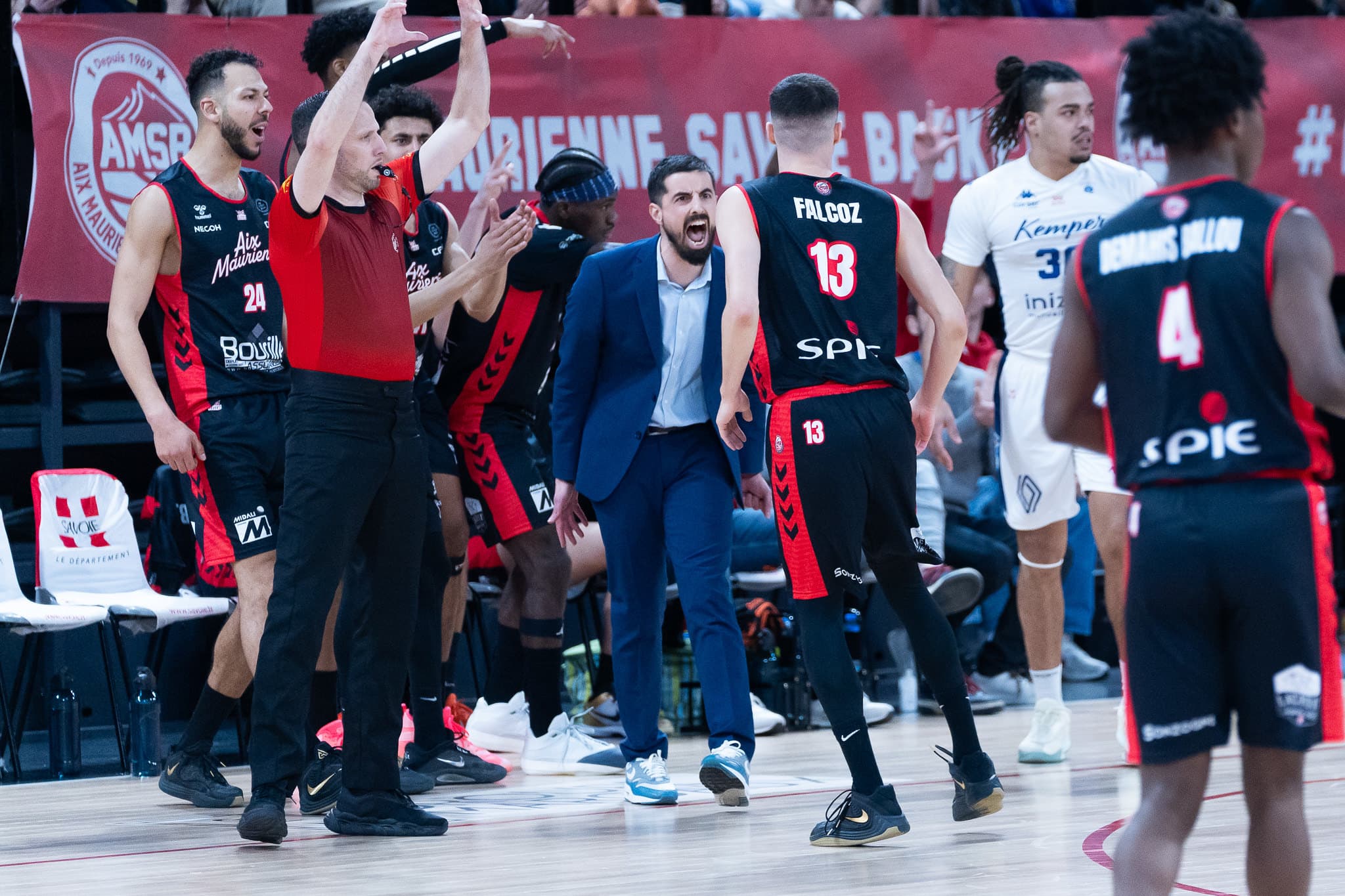 L’avenir de Julien Cros déjà sécurisé par Aix-Maurienne : essai transformé pour le coach rookie