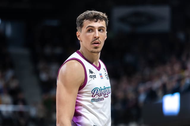 Hugo Robineau sacré joueur du mois de mars en Betclic ELITE
